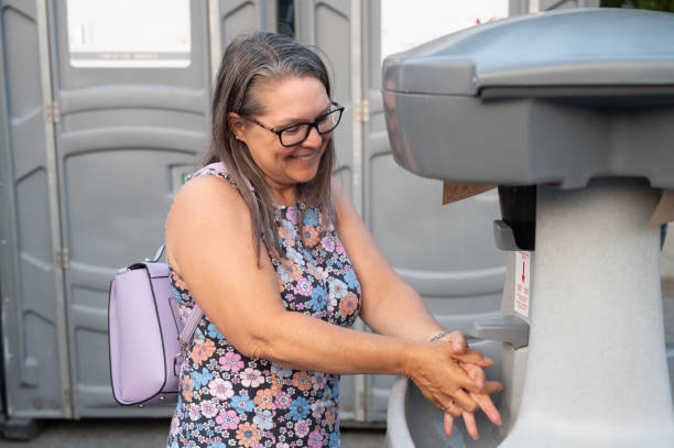 Best Porta potty delivery and setup  in West Union, OH